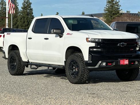 Used 2021 Chevrolet Silverado 1500 LT Trail Boss w/ Bed Protection Package image 10