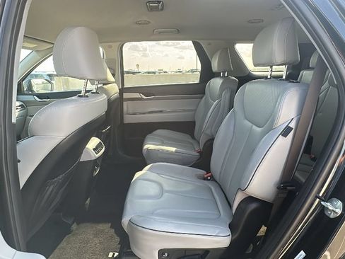 Used 2025 Hyundai Palisade SEL FWD image 31