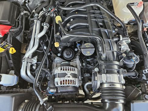 Used 2025 Jeep Gladiator Sport AWD/4WD image 30