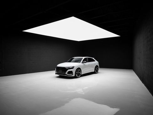 Used 2023 Audi RS Q8 AWD/4WD image 88