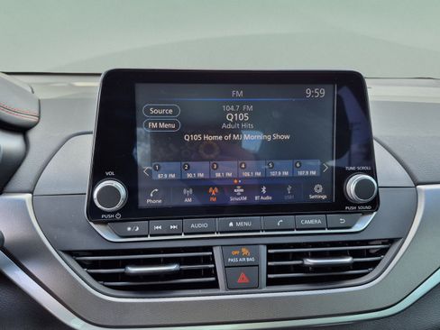 Certified 2025 Nissan Altima 2.5 SR FWD image 24