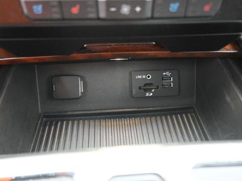 Used 2015 Ford F150 King Ranch w/ Equipment Group 601A Luxury image 9