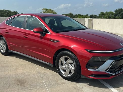 Used 2026 Hyundai Sonata SE FWD image 14