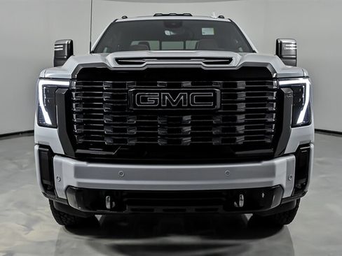 Used 2026 GMC Sierra 2500 Denali Ultimate AWD/4WD image 5