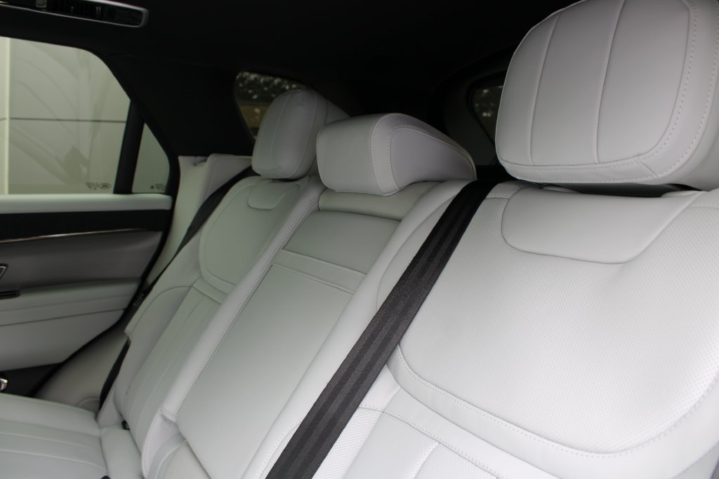 New 2027 Land Rover Range Rover Sport SE AWD/4WD image 8