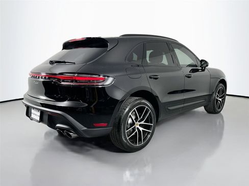 Used 2026 Porsche Macan Turbo AWD/4WD image 7