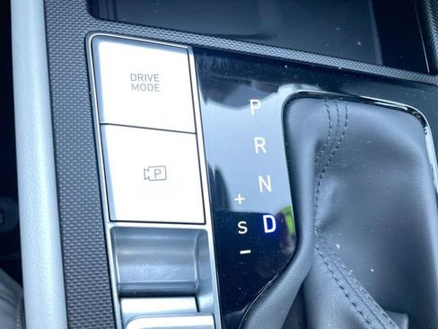 Used 2023 Hyundai Elantra Limited w/ Cargo Package image 26