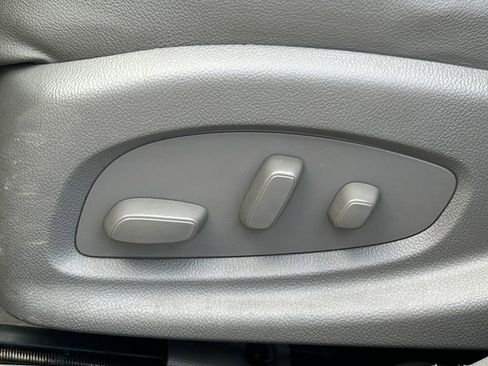 Used 2018 Chevrolet Impala LS FWD image 25