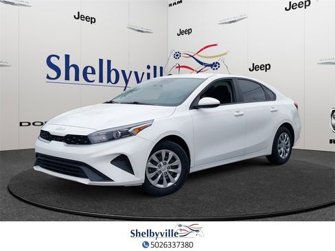 Used 2023 Kia Forte LX image 1