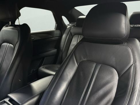 Used 2017 Lincoln MKZ Reserve image 10