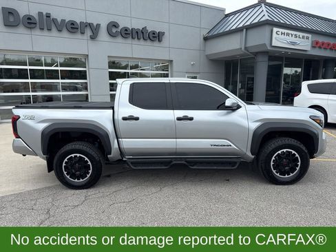 Used 2024 Toyota Tacoma SR5 AWD/4WD image 3