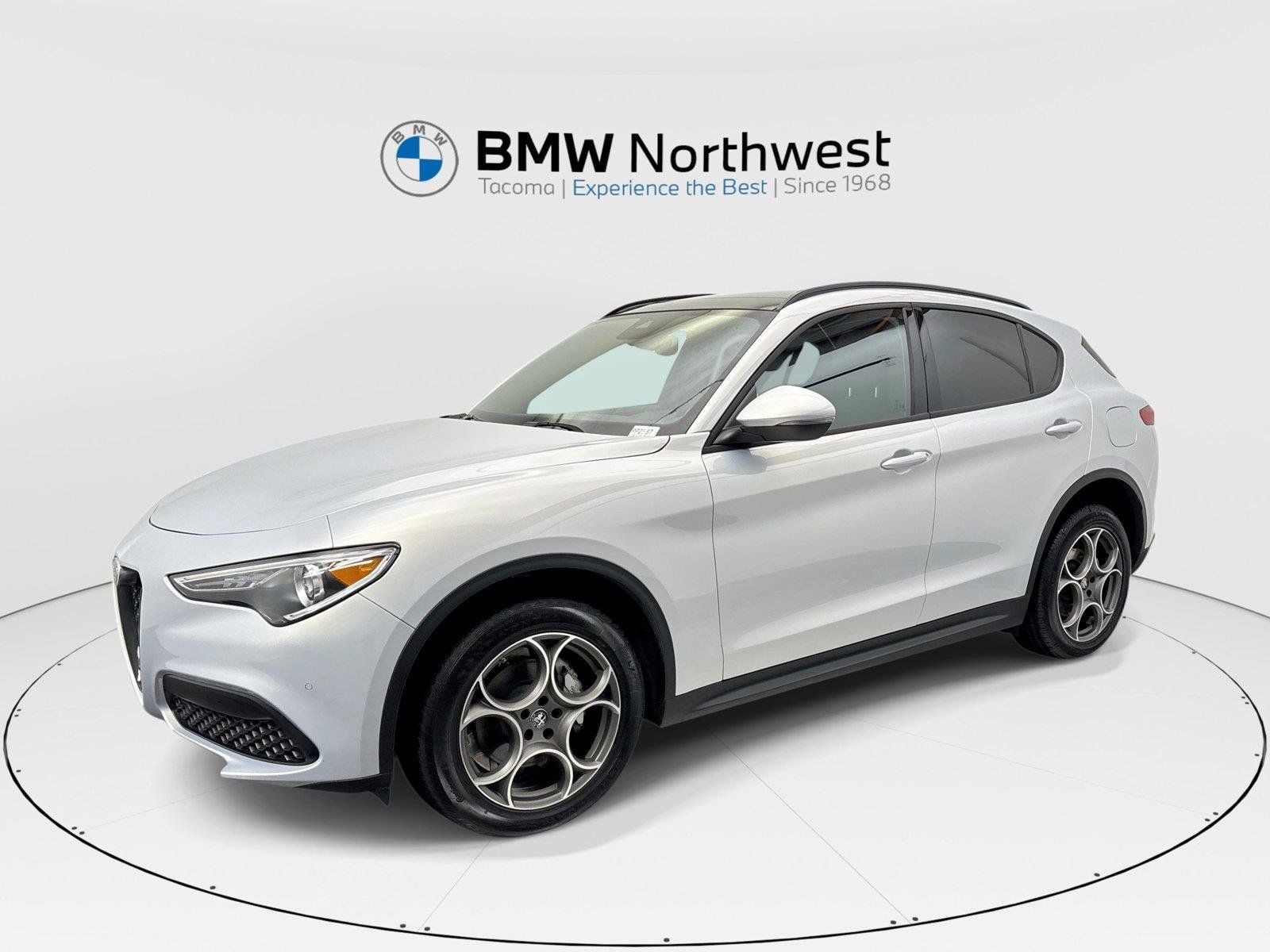 Used 2023 Alfa Romeo Stelvio Sprint AWD/4WD image 1
