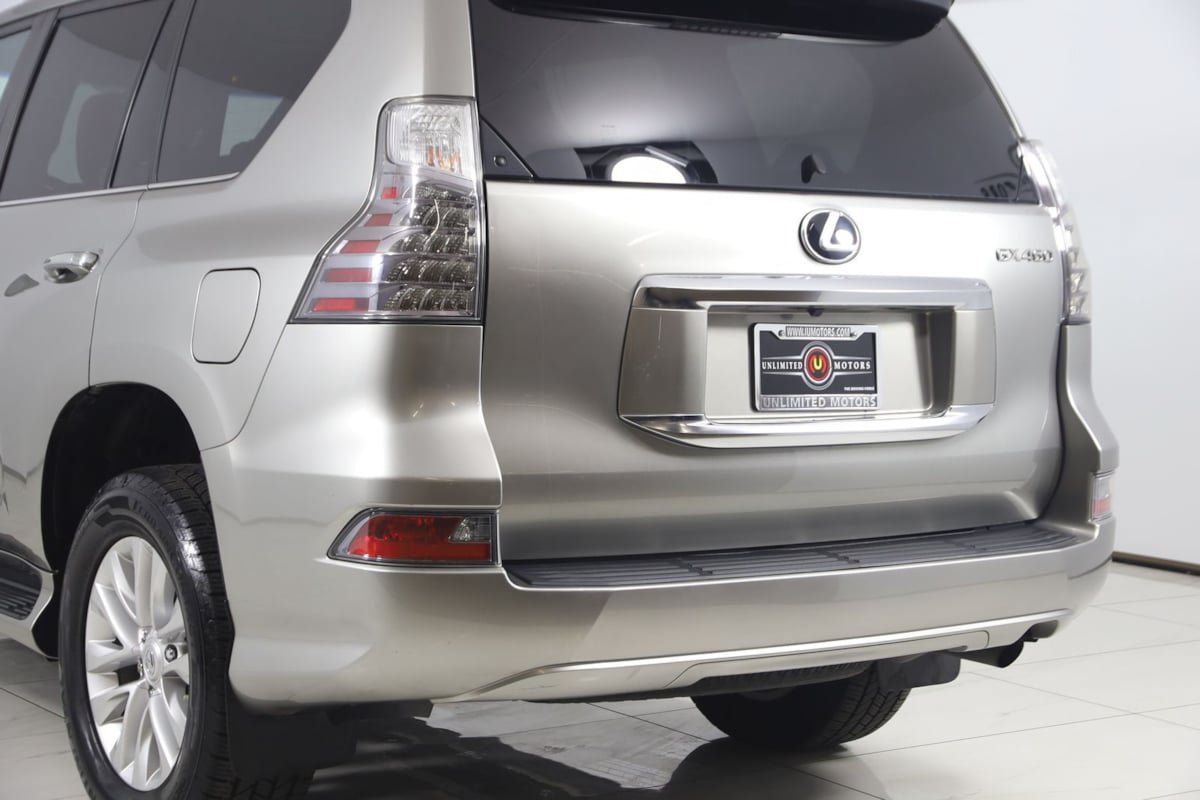 Used 2021 Lexus GX 460 w/ Accessory Package AWD/4WD image 21