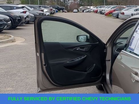 Used 2025 Chevrolet Malibu LT image 20