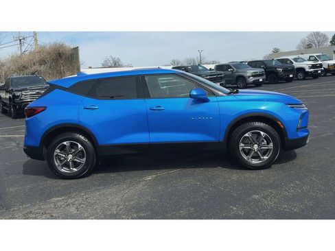 Certified 2025 Chevrolet Blazer LT image 9