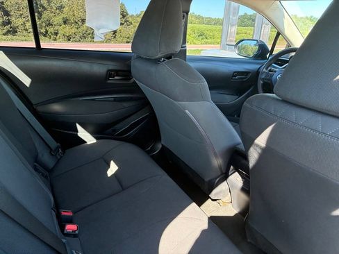 Used 2025 Toyota Corolla LE FWD image 22