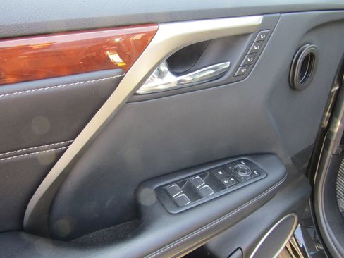 Used 2018 Lexus RX 350 AWD w/ Premium Package image 21