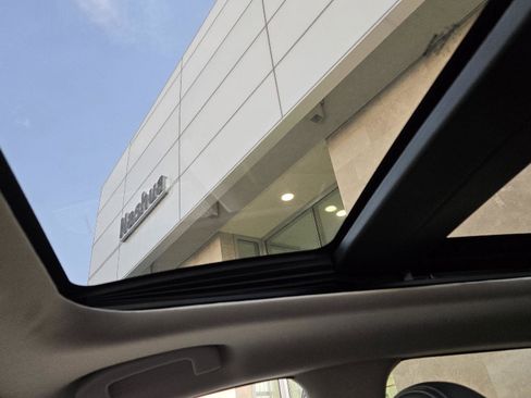 Used 2023 Nissan Murano SL w/ SL Moonroof Package image 27