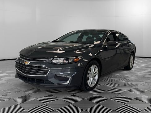 Used 2018 Chevrolet Malibu LT FWD image 4