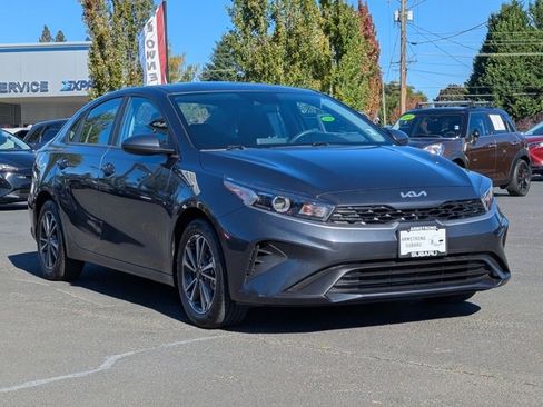 Used 2023 Kia Forte LXS image 7