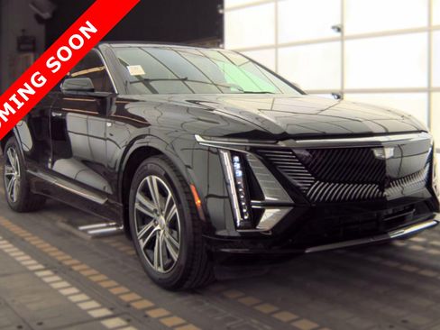 Used 2024 Cadillac Lyriq Luxury RWD image 3