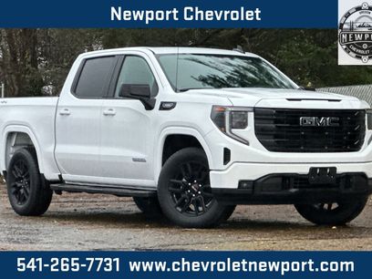 New 2026 GMC Sierra 1500 Elevation w/ LPO, Elevation Black Package