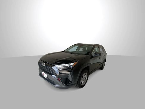 Certified 2025 Toyota RAV4 XLE AWD/4WD image 4