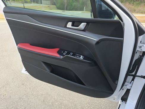 Used 2023 Kia K5 GT-Line image 29