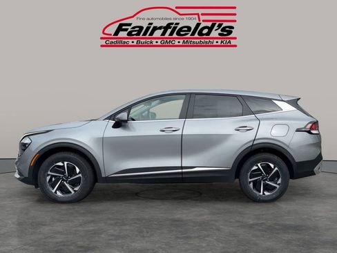 Used 2023 Kia Sportage LX image 2