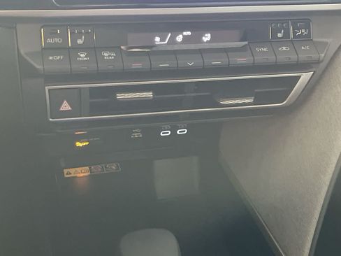 Used 2025 Toyota Camry LE w/ Convenience Package FWD image 19