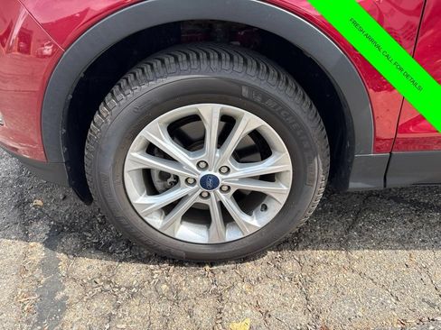Used 2019 Ford Escape SEL AWD/4WD image 3