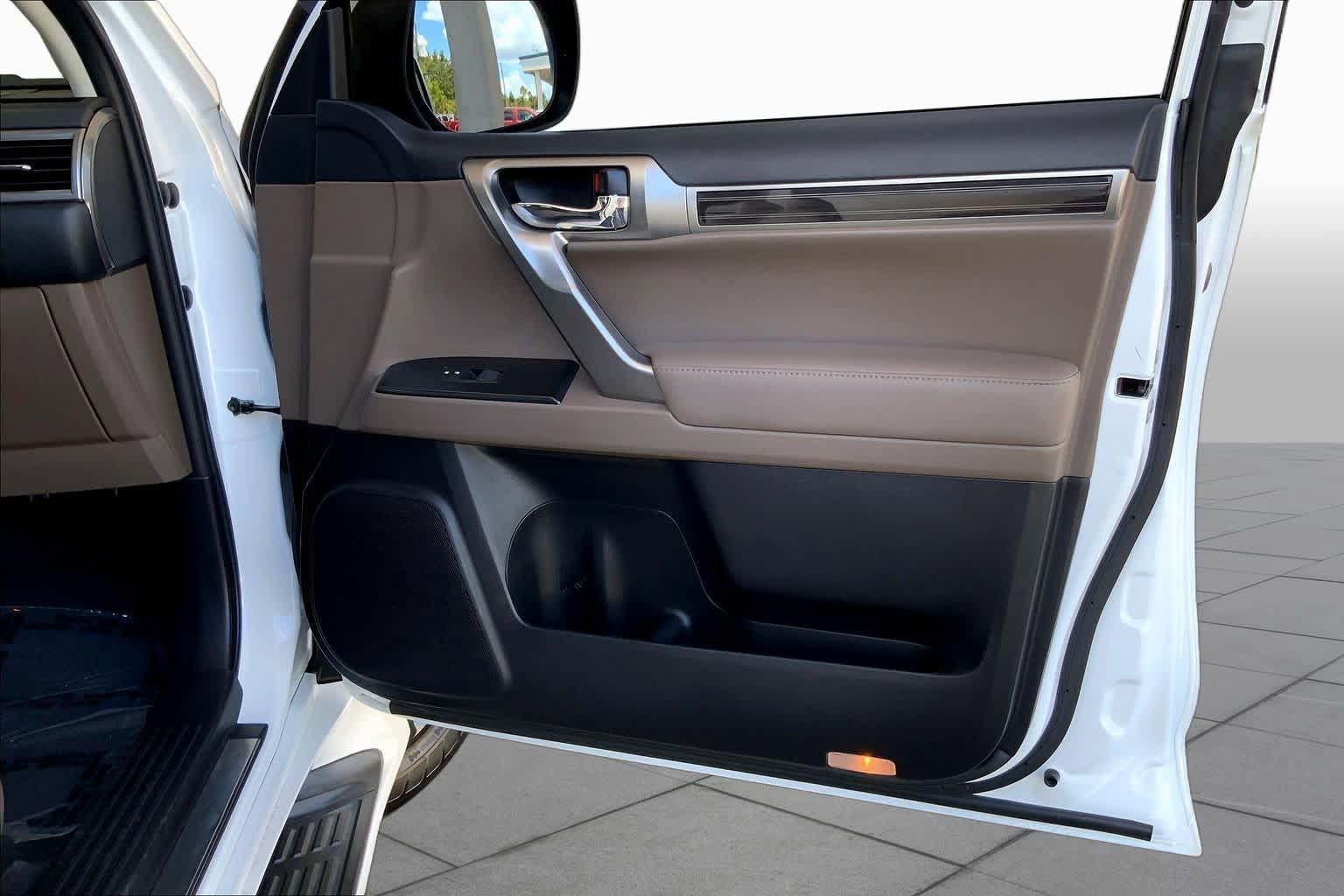 Used 2022 Lexus GX 460 Premium w/ Premium Plus Package AWD/4WD image 23