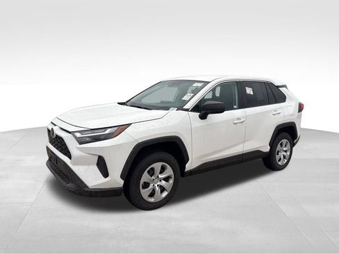 Used 2024 Toyota RAV4 LE image 9