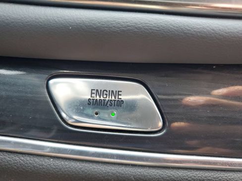 Used 2019 Buick Enclave Essence FWD image 22