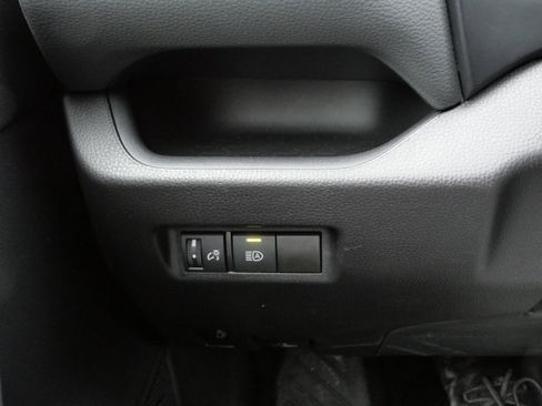 Certified 2025 Toyota RAV4 LE image 27