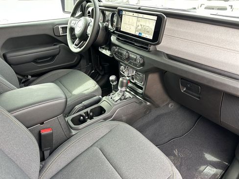 New 2026 Jeep Gladiator Sport image 10