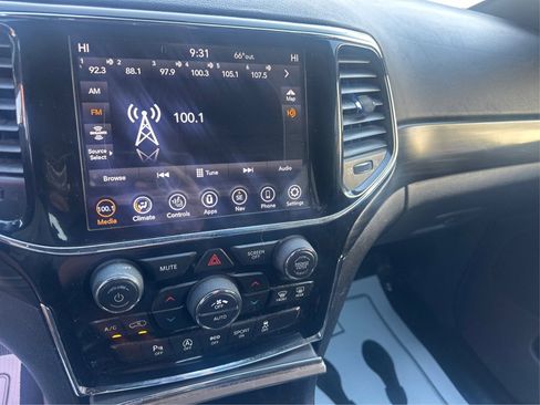 Used 2020 Jeep Grand Cherokee Altitude image 36