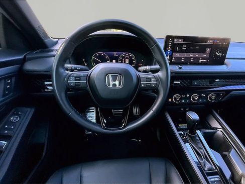 Used 2025 Honda Accord Sport image 9