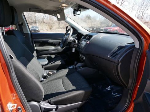 Used 2025 Mitsubishi Outlander Sport ES AWD/4WD image 8