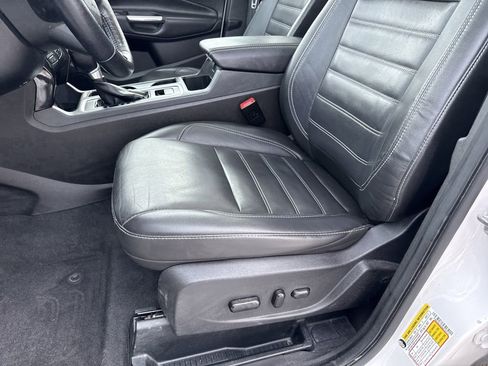 Used 2017 Ford Escape Titanium image 11