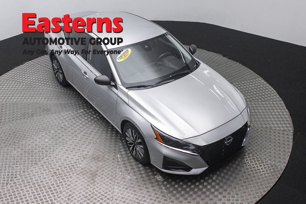 Used 2024 Nissan Altima 2.5 SV FWD image 4