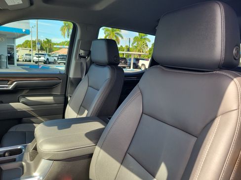 Used 2024 Chevrolet Silverado 1500 RST w/ Redline Edition AWD/4WD image 15