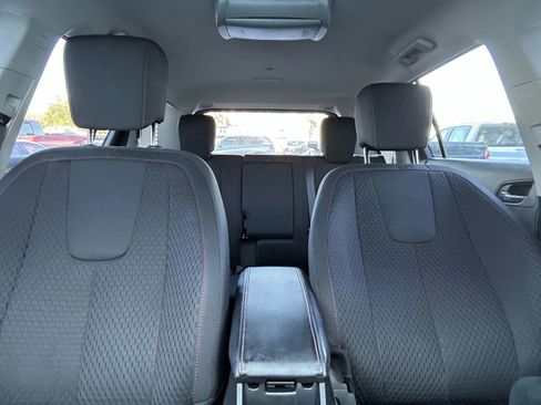 Used 2015 GMC Terrain SLE image 16