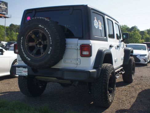 Used 2019 Jeep Wrangler Unlimited Sport S image 5