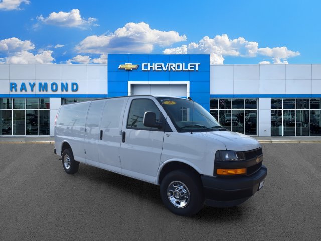 Used 2025 Chevrolet Express 2500 Extended RWD image 10