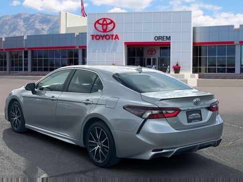 Used 2024 Toyota Camry SE FWD image 5