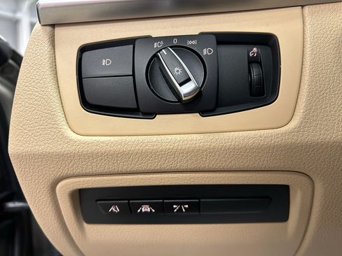Used 2018 BMW 330i xDrive Sedan AWD/4WD image 14
