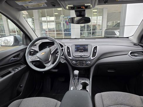 Used 2024 Chevrolet Equinox LT w/ LPO, Floor Liner Package FWD image 2