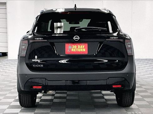New 2026 Nissan Kicks SV FWD image 9