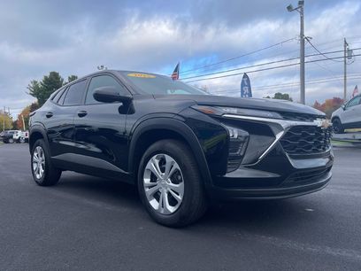 Used 2025 Chevrolet Trax LS